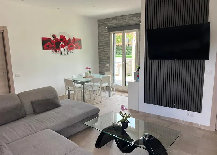 Mambo House Apartament *