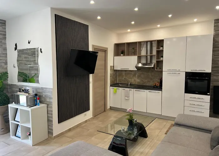 Apartment Mambo House *