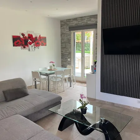 Mambo House Apartament *